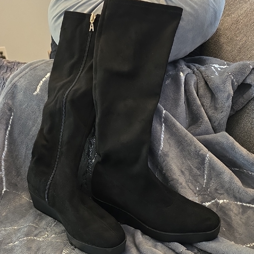 Aerosoles Elegant Black Suede Women's Boots NWOT